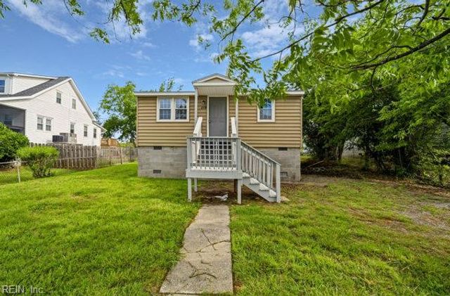 119 Messick RD, Poquoson, VA 23662