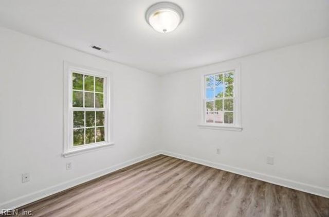 119 Messick RD, Poquoson, VA 23662