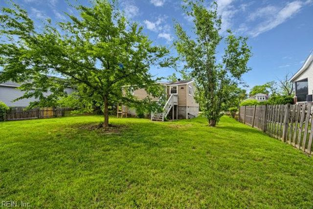 119 Messick RD, Poquoson, VA 23662