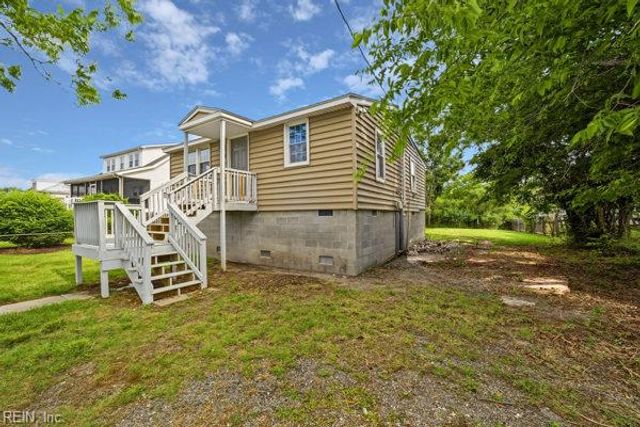 119 Messick RD, Poquoson, VA 23662