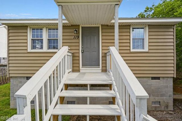 119 Messick RD, Poquoson, VA 23662