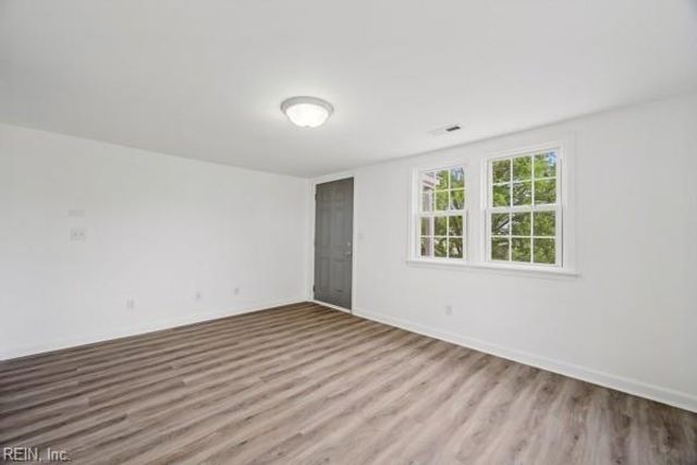 119 Messick RD, Poquoson, VA 23662