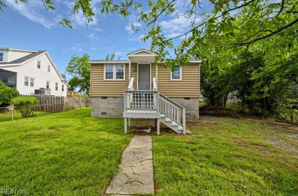 119 Messick RD, Poquoson, VA 23662
