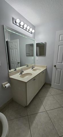 5357 SE Jennings Lane, Stuart, FL 34997