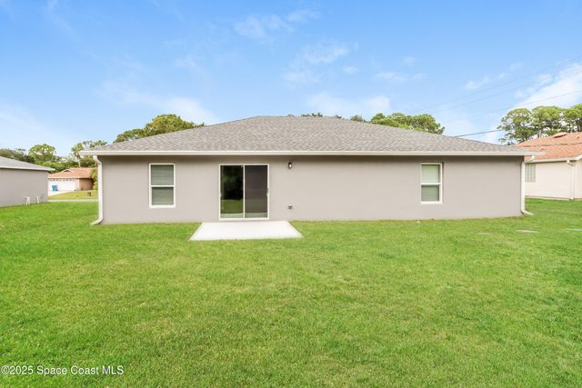 2131 Watkins Road SE, Palm Bay, FL 32909