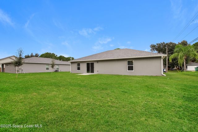 2131 Watkins Road SE, Palm Bay, FL 32909