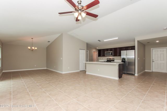 2131 Watkins Road SE, Palm Bay, FL 32909