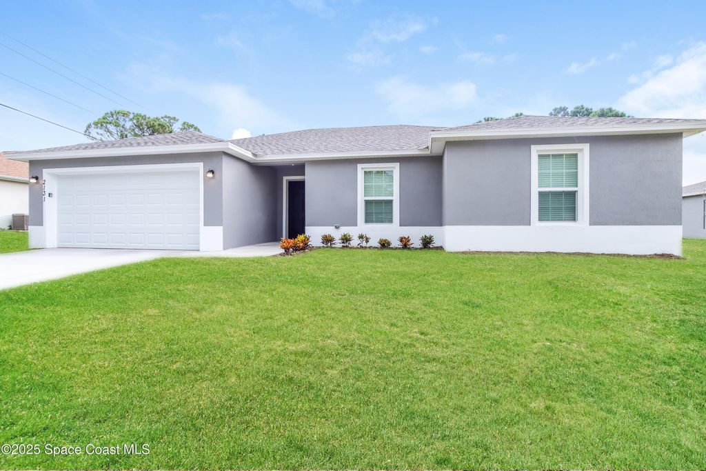 2131 Watkins Road SE, Palm Bay, FL 32909