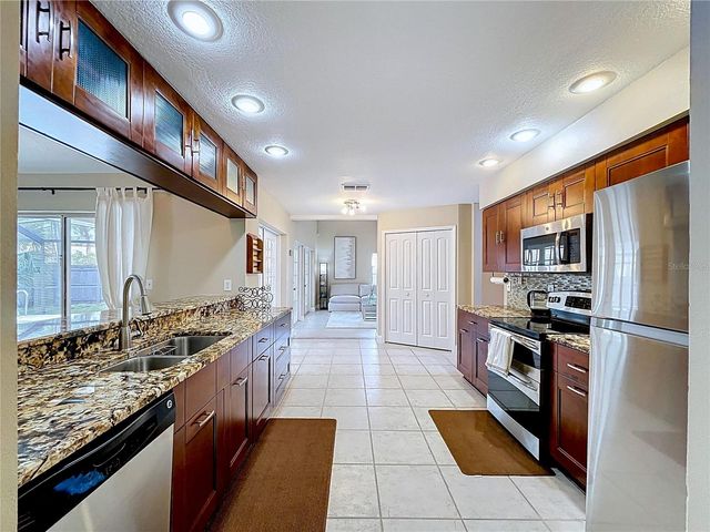 8601 CHADWICK DRIVE, Tampa, FL 33635