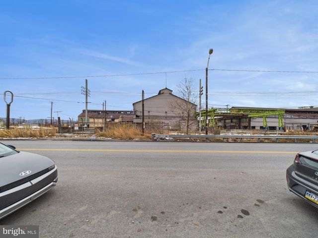 673 S FRONT ST, Steelton, PA 17113