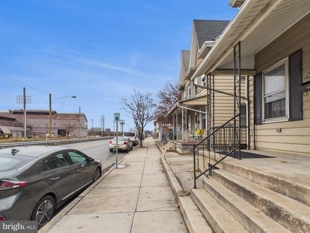 673 S FRONT ST, Steelton, PA 17113