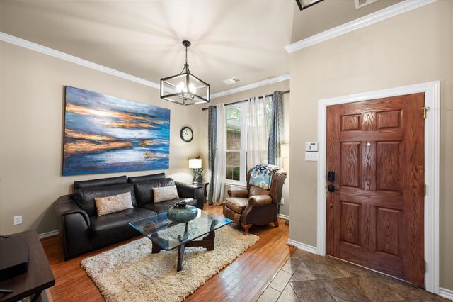 904 Lindstrom Drive, Fort Worth, TX 76131