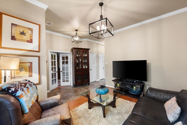 904 Lindstrom Drive, Fort Worth, TX 76131