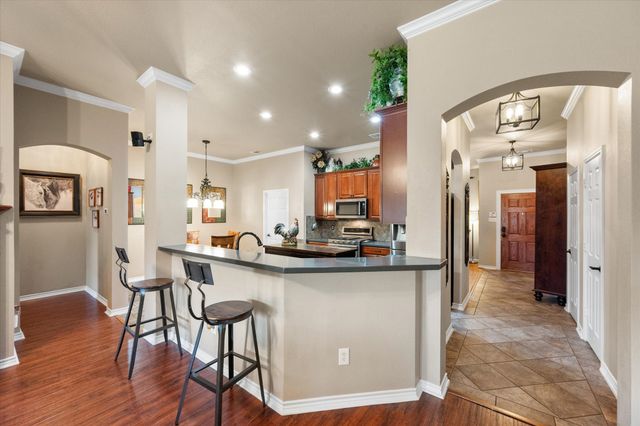 904 Lindstrom Drive, Fort Worth, TX 76131