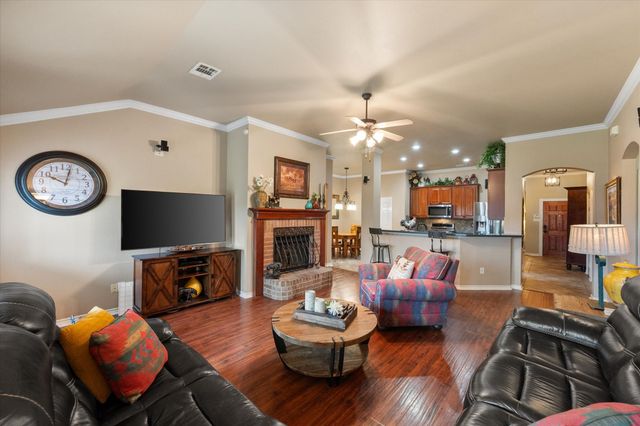 904 Lindstrom Drive, Fort Worth, TX 76131