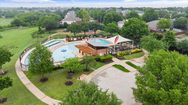 904 Lindstrom Drive, Fort Worth, TX 76131
