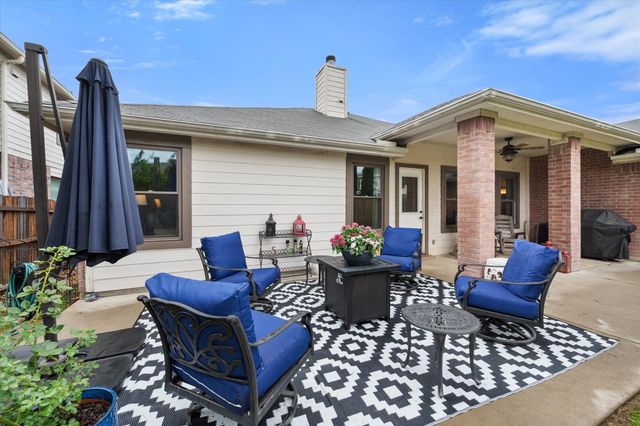 904 Lindstrom Drive, Fort Worth, TX 76131