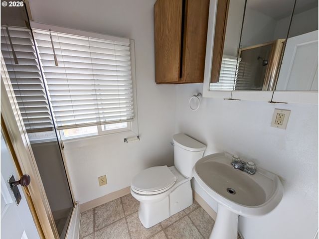 1609 6th St, La Grande, OR 97850