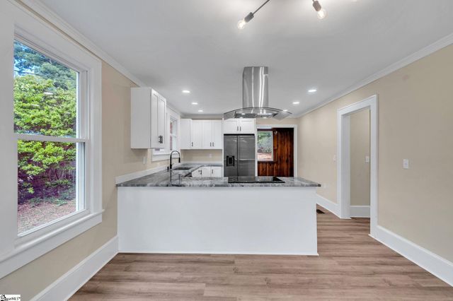 313 Furman Hall Road, Greenville, SC 29609