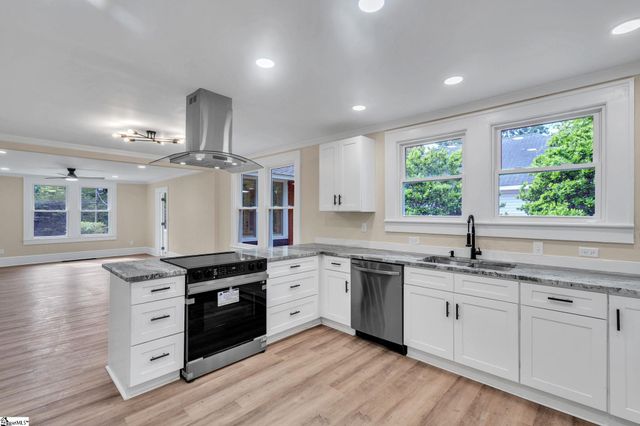 313 Furman Hall Road, Greenville, SC 29609