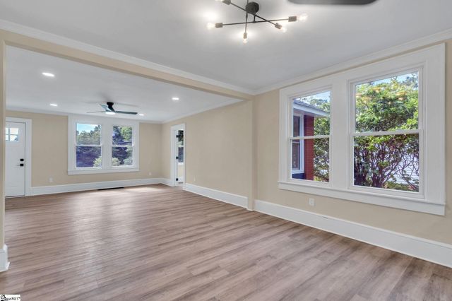 313 Furman Hall Road, Greenville, SC 29609