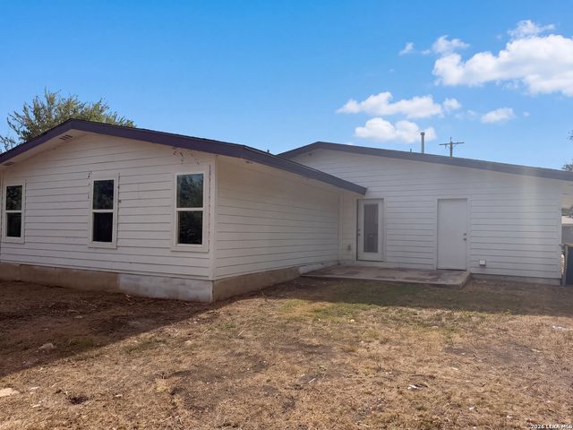 606 E LANGLEY BLVD, Universal City, TX 78148