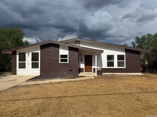 606 E LANGLEY BLVD, Universal City, TX 78148