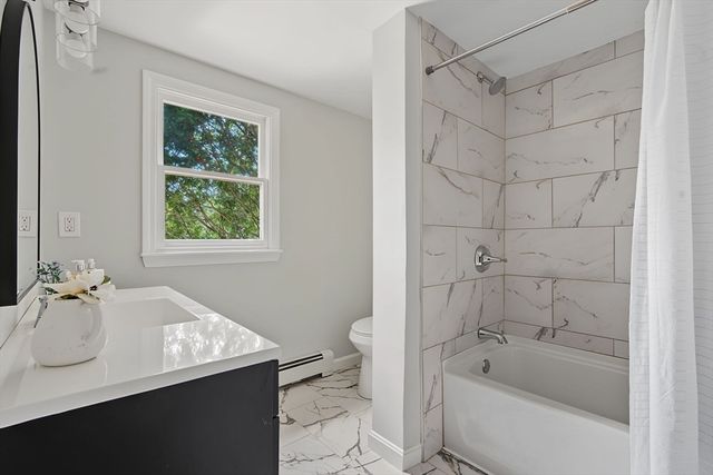 3-R Buttonwood Ter, Attleboro, MA 02703