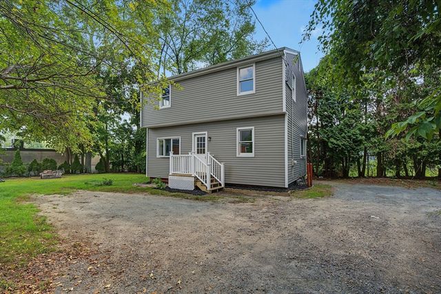 3-R Buttonwood Ter, Attleboro, MA 02703