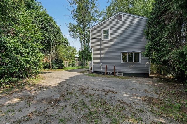 3-R Buttonwood Ter, Attleboro, MA 02703