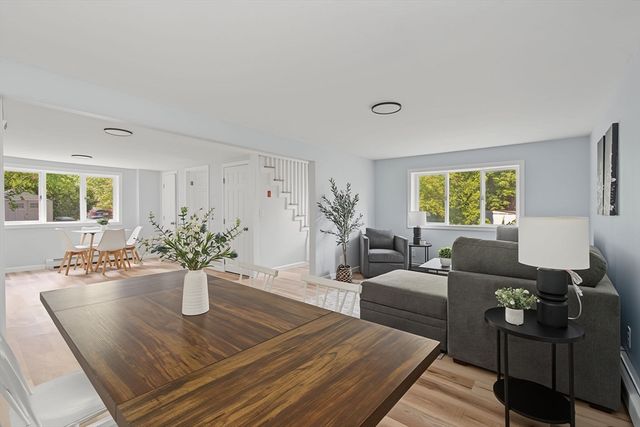 3-R Buttonwood Ter, Attleboro, MA 02703