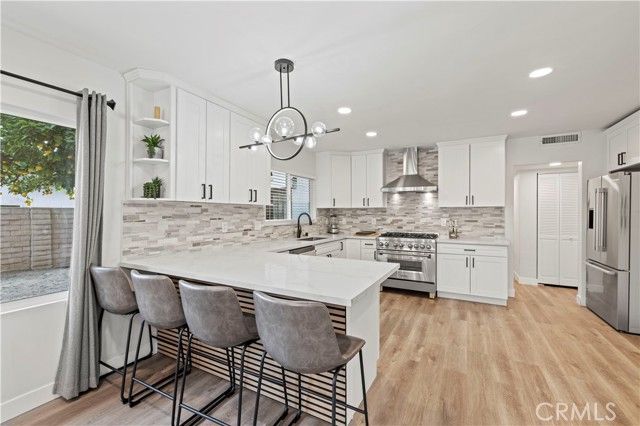 10228 Amestoy, Northridge (los Angeles), CA 91325