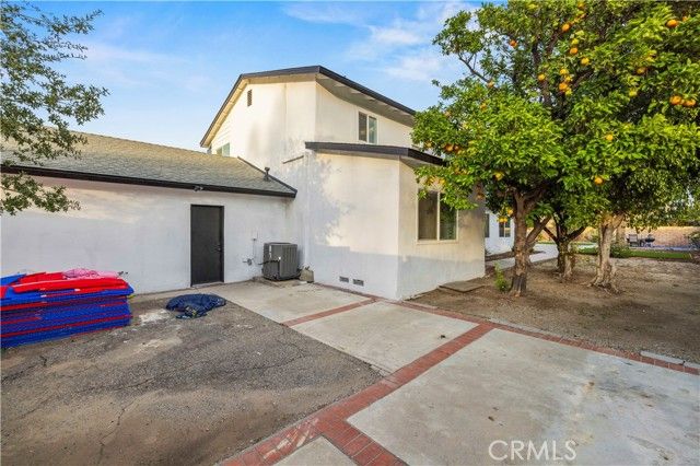 10228 Amestoy, Northridge (los Angeles), CA 91325