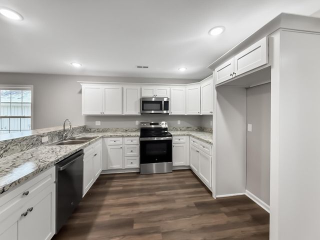 203 Charles Carr Drive, Harrodsburg, KY 40330