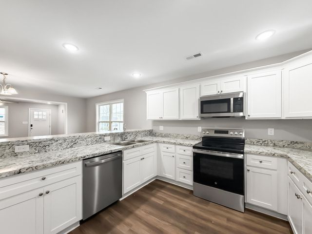 203 Charles Carr Drive, Harrodsburg, KY 40330