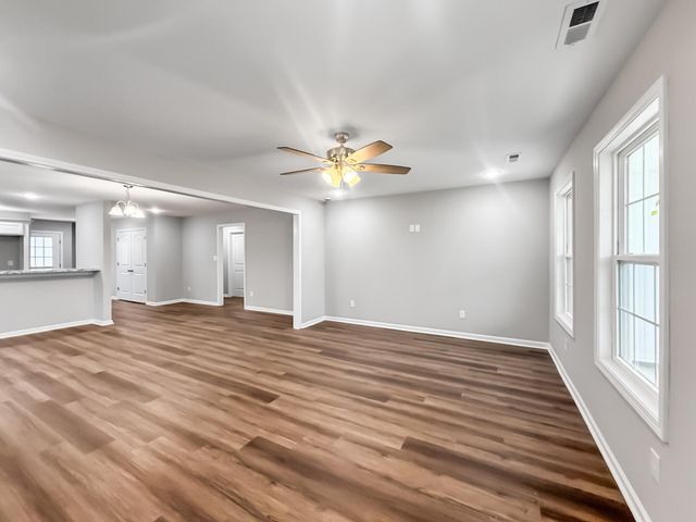 203 Charles Carr Drive, Harrodsburg, KY 40330