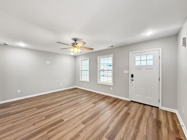 203 Charles Carr Drive, Harrodsburg, KY 40330