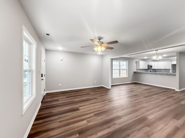 203 Charles Carr Drive, Harrodsburg, KY 40330