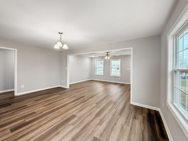 203 Charles Carr Drive, Harrodsburg, KY 40330