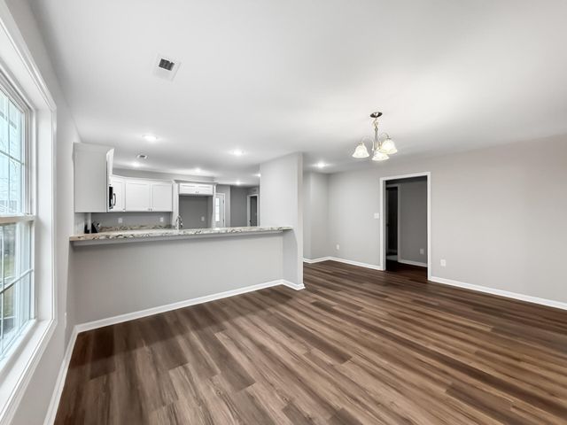 203 Charles Carr Drive, Harrodsburg, KY 40330