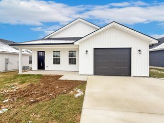 203 Charles Carr Drive, Harrodsburg, KY 40330