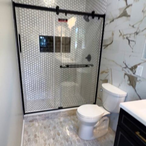 310 King St, Fall River, MA 02724