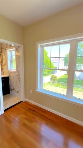 310 King St, Fall River, MA 02724