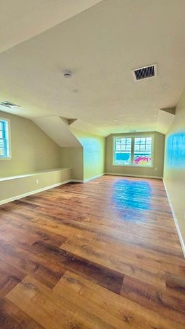 310 King St, Fall River, MA 02724