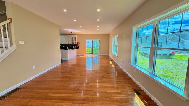 310 King St, Fall River, MA 02724