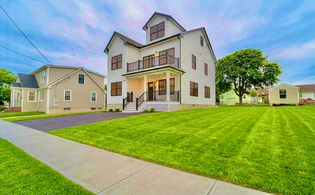 310 King St, Fall River, MA 02724