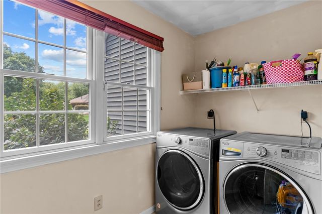 10 Lantern Brook Drive, Lincoln, RI 02865