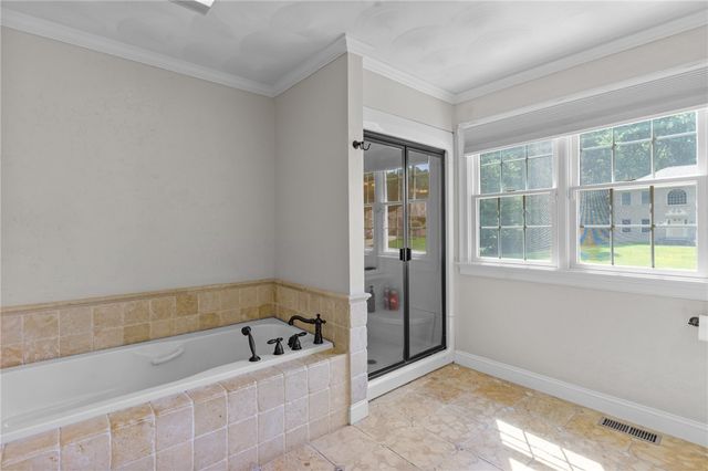 10 Lantern Brook Drive, Lincoln, RI 02865