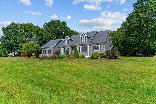 10 Lantern Brook Drive, Lincoln, RI 02865