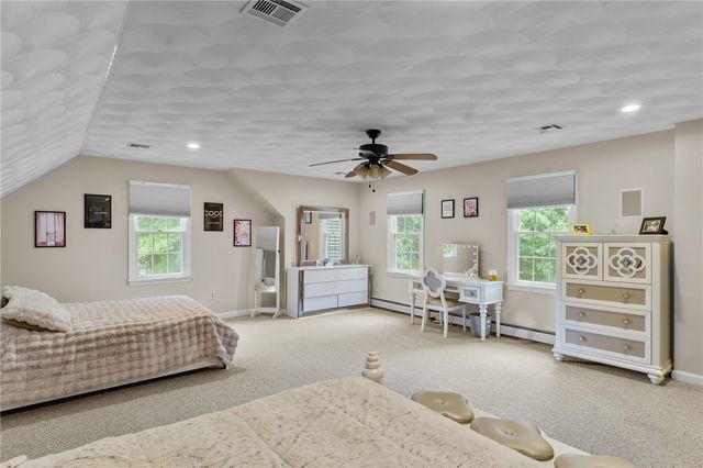 10 Lantern Brook Drive, Lincoln, RI 02865